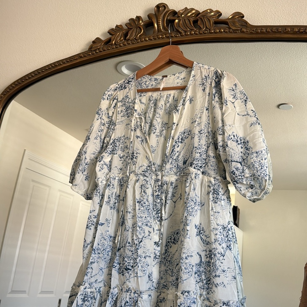 Free People white blue floral XS midi dress new without tags - Picture 2 of 6
